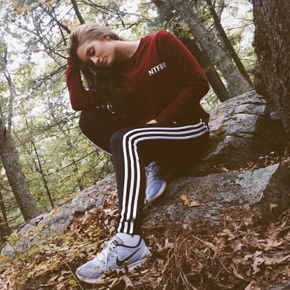 H&M No Time For Bad Vibes Long sleeve Top - Picture 1 of 3